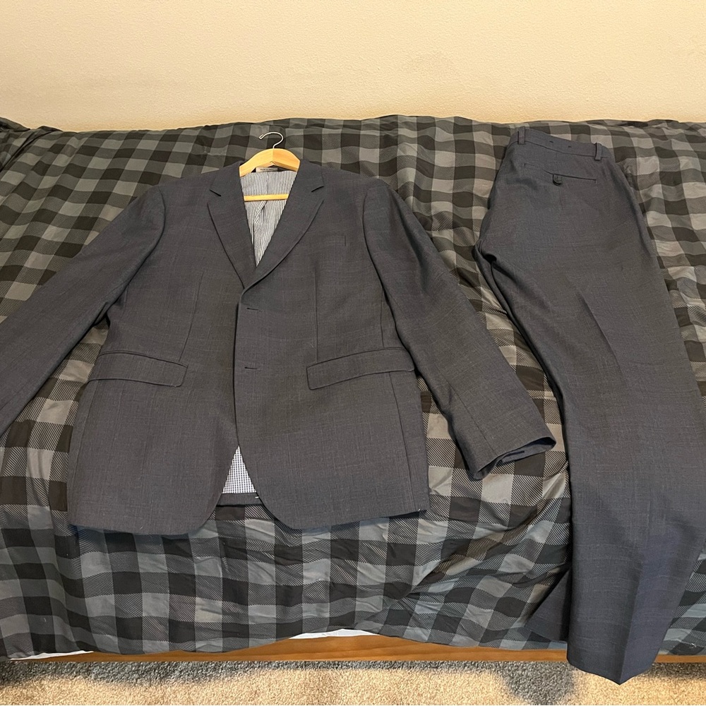 Navy Banana Republic tailored slim fit suit and pants